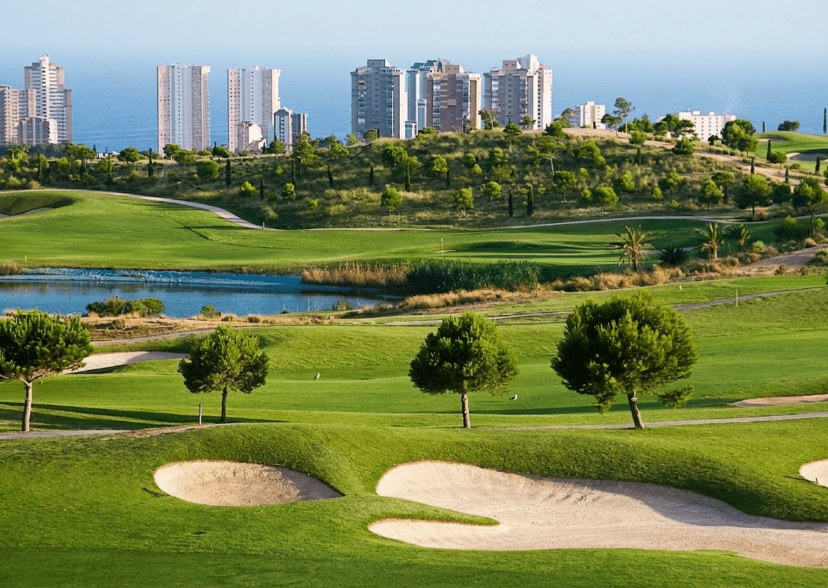 Calpe's sports ecosystem: From elite golf courses to maritime regattas - Golf